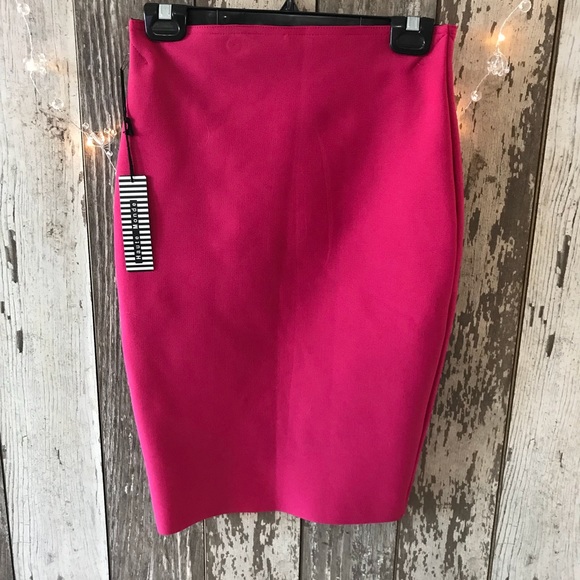 Dresses & Skirts - Pink pencil skirt💞💞